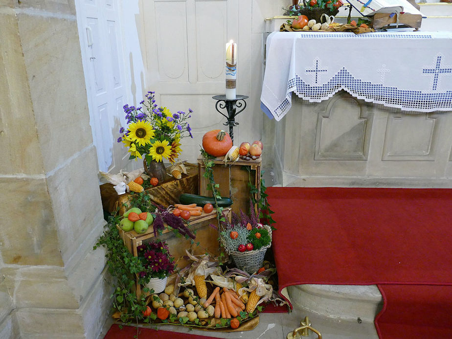 Familiengottesdienst zum Erntedankfest in der Weingartenkapelle (Foto: Karl-Franz Thiede)